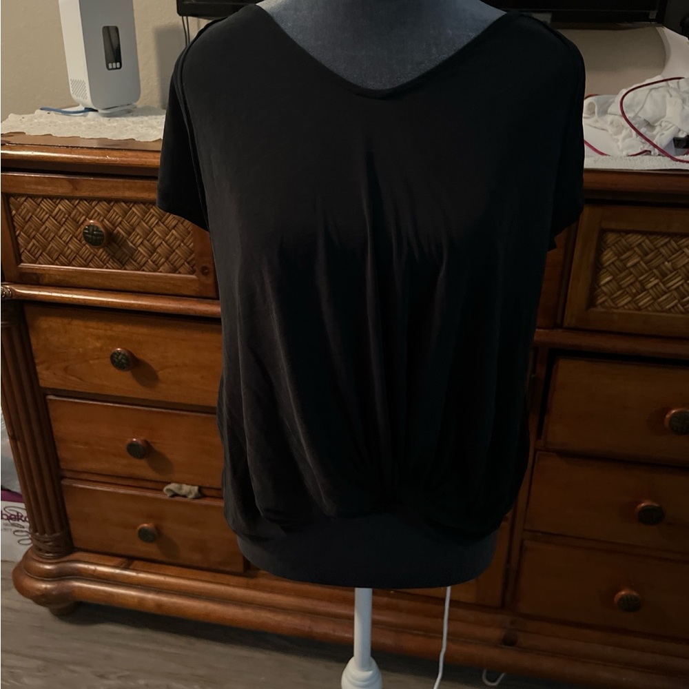 Black V-Neck Short Sleeve Top